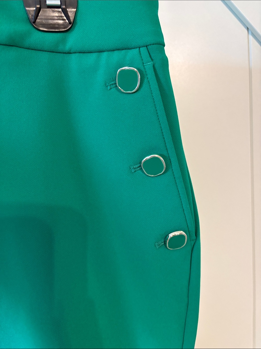 Rachel Zoe Emerald Green Straight-Leg Pants with Side Ring Details - Picture 2 of 4